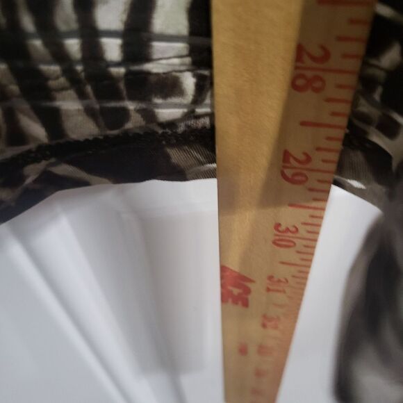 Rebecca Malone Brown Black Cream Animal Print V-Neck Blouse 3/4 Sleeve Size 1X - Picture 5 of 11